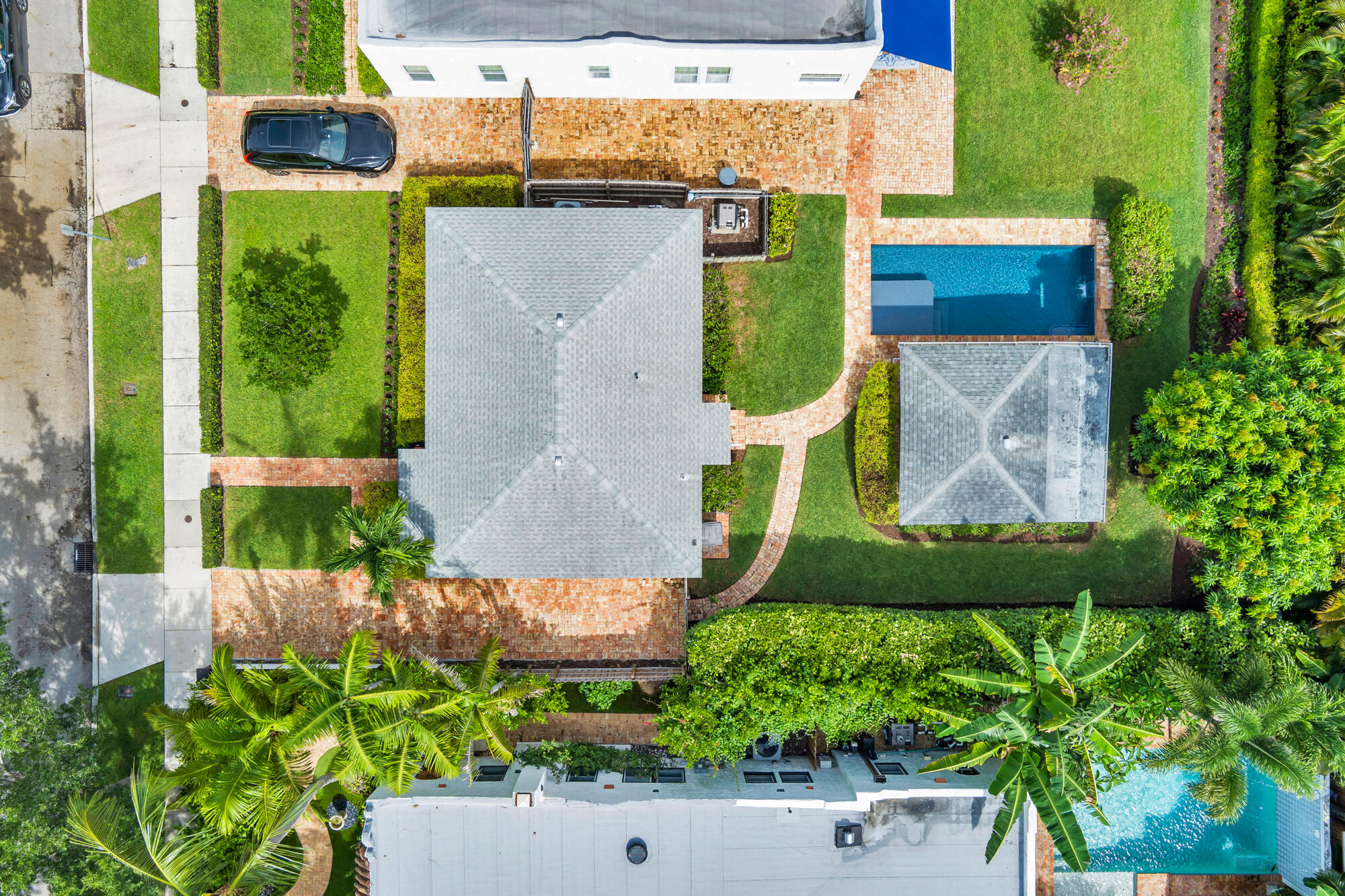 816 Avon Road