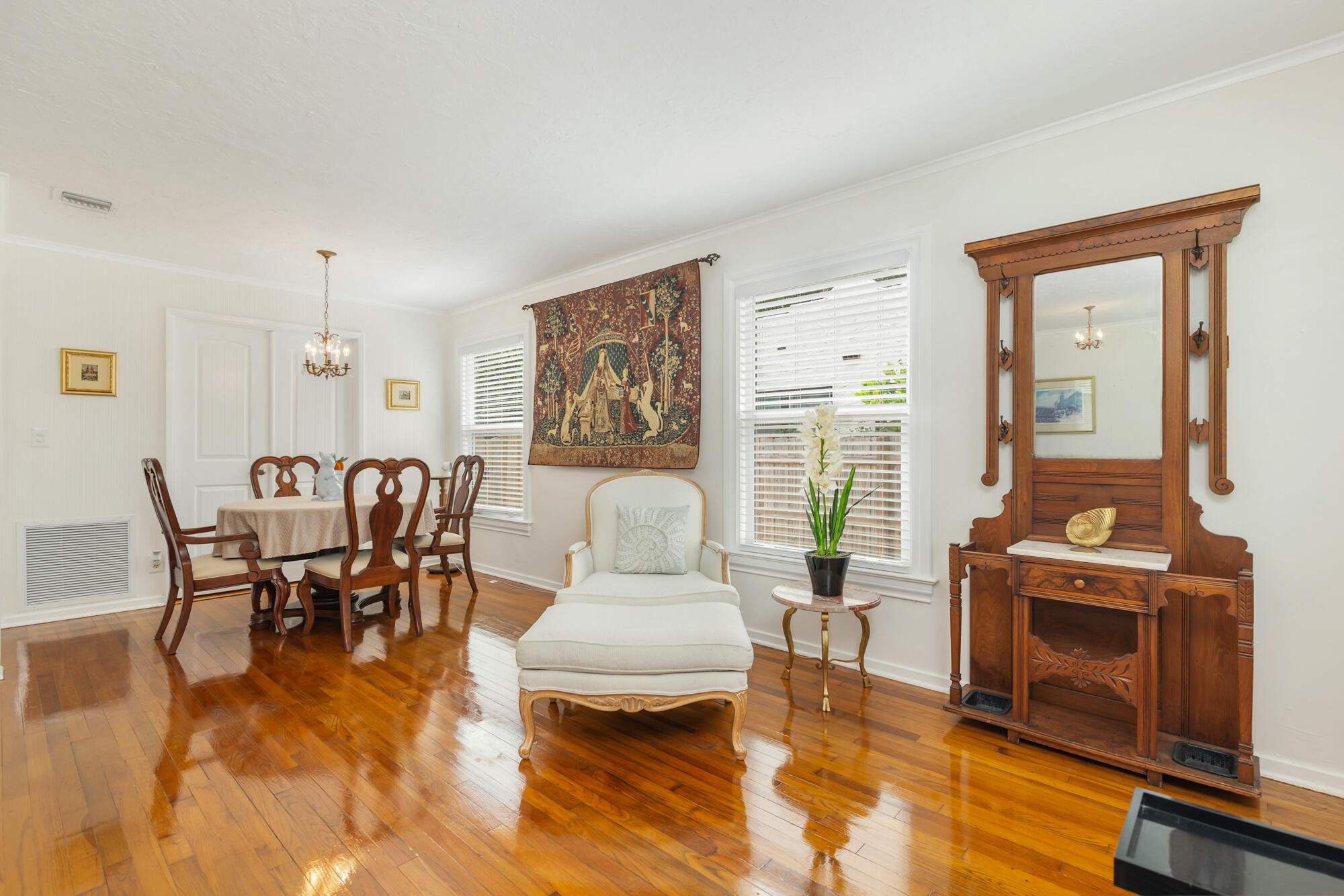 816 Avon Road