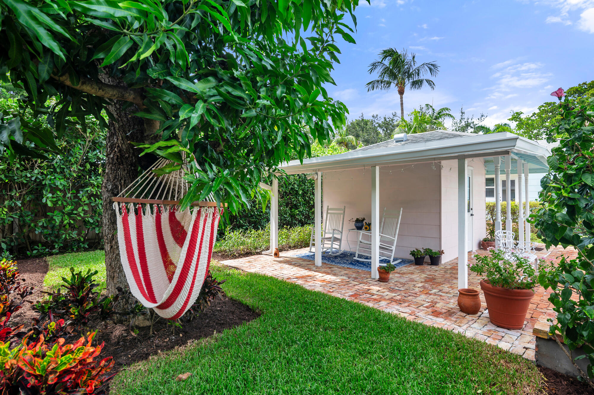 816 Avon Road
