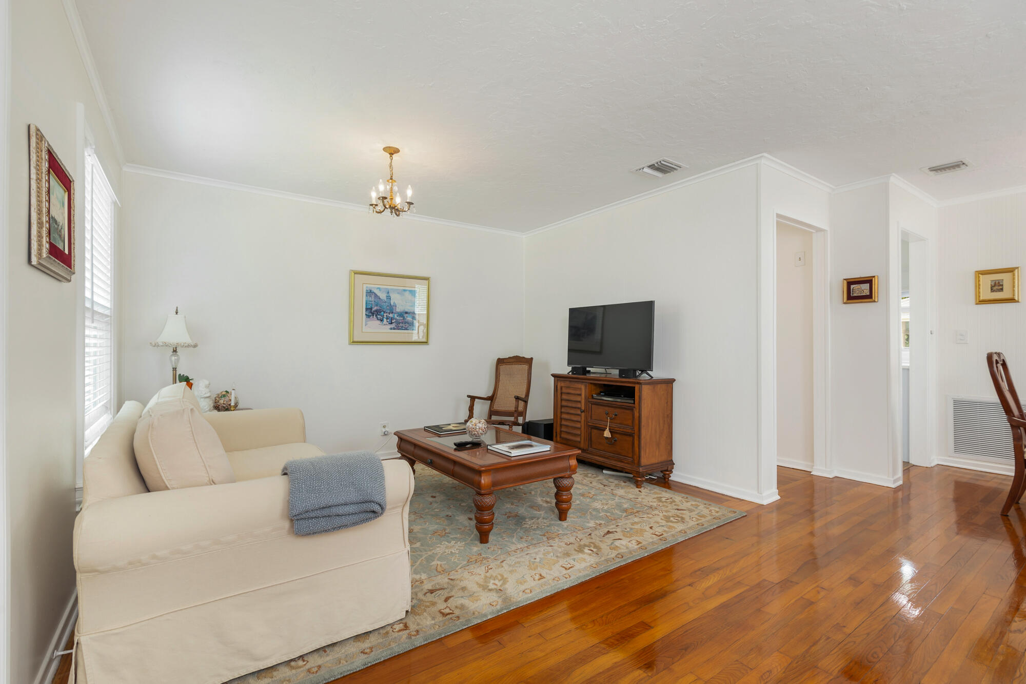816 Avon Road