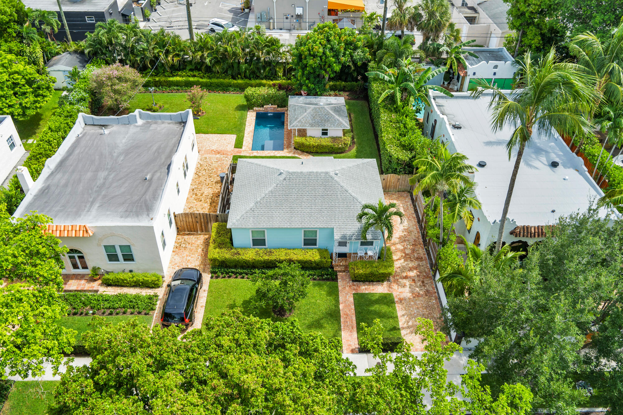 816 Avon Road