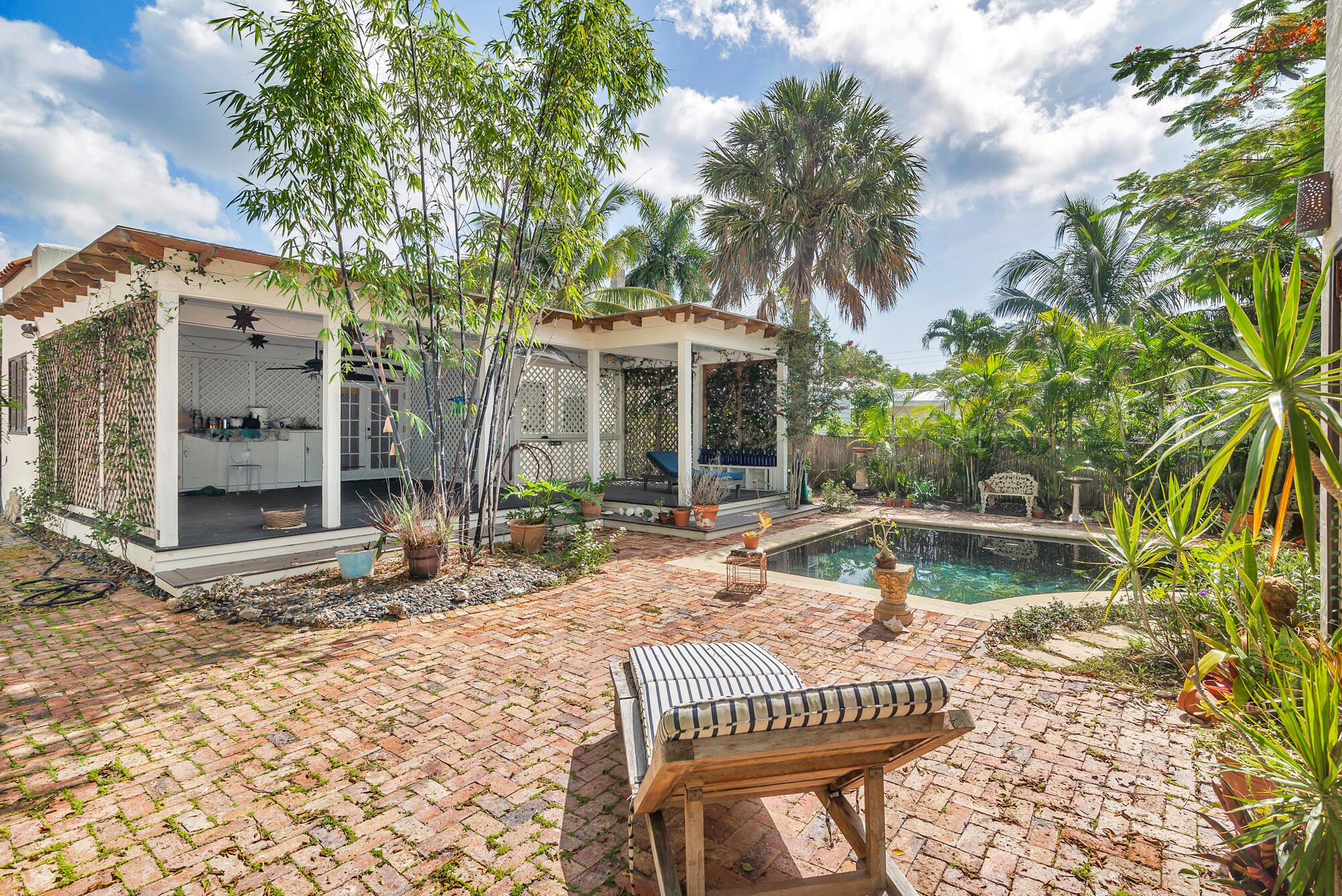 320 Monroe Drive
