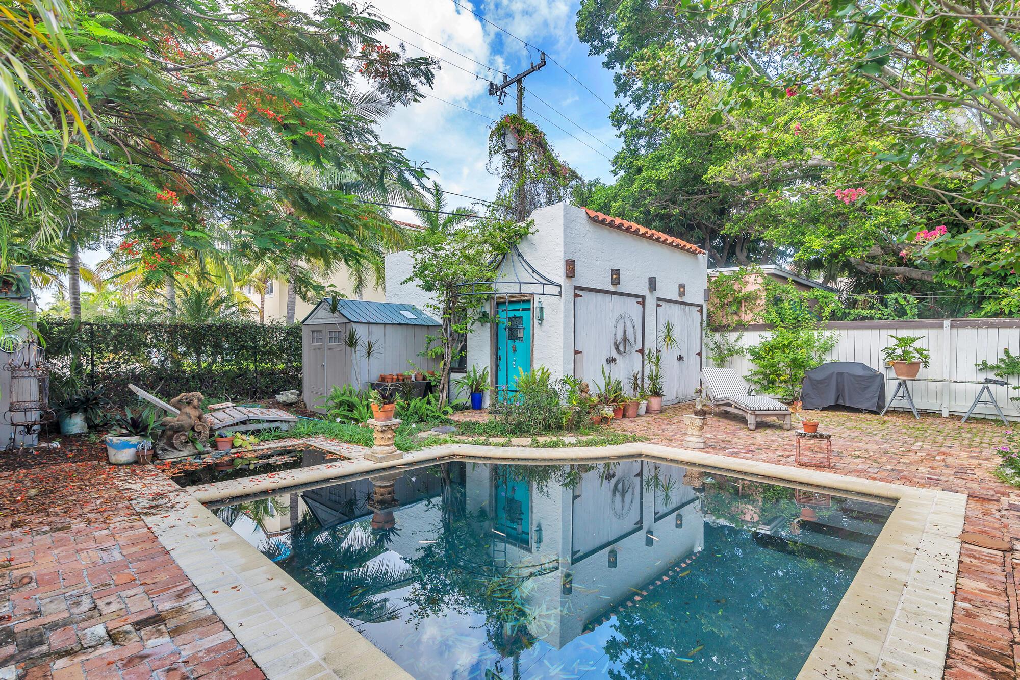 320 Monroe Drive