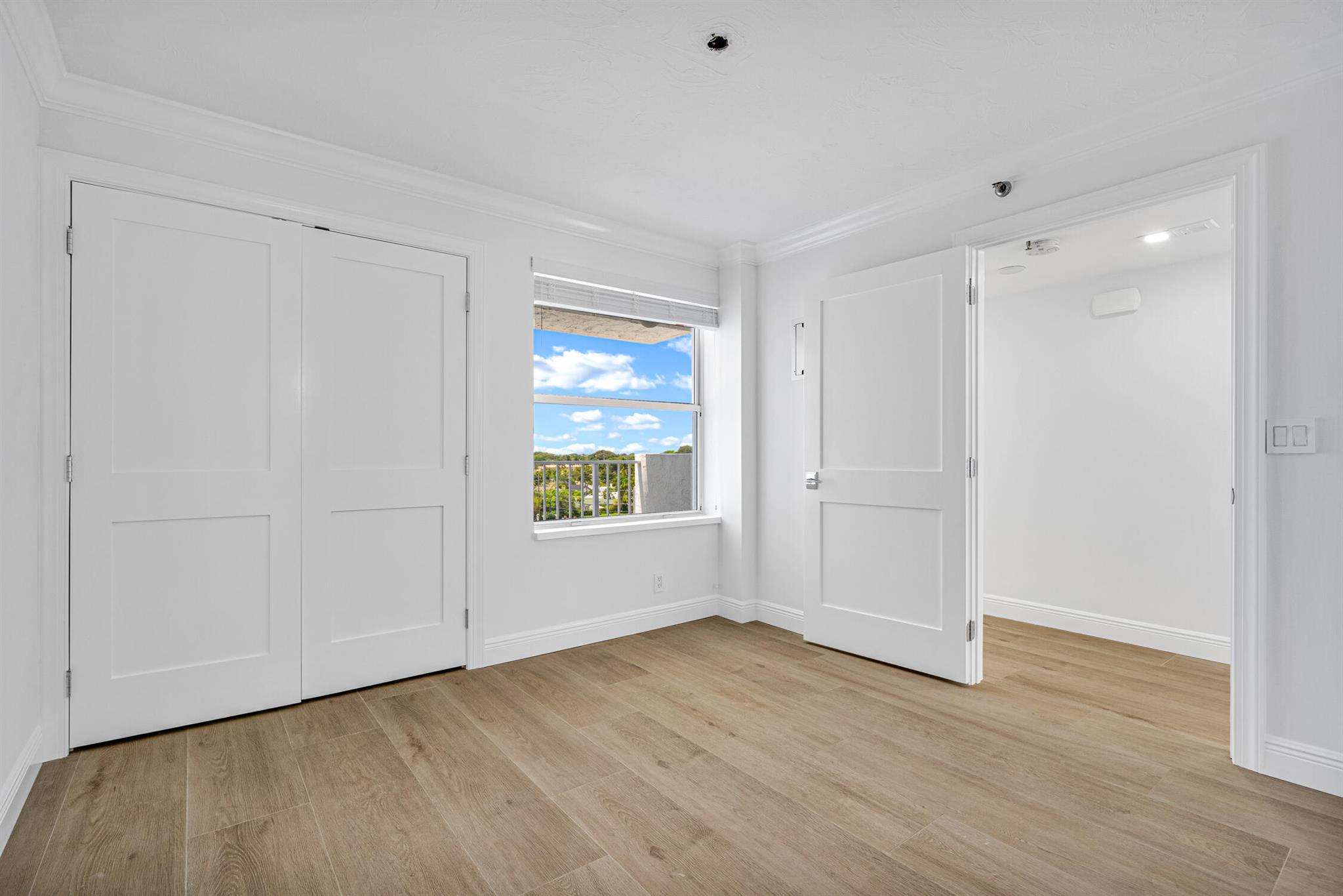 3901 S Flagler Drive 806