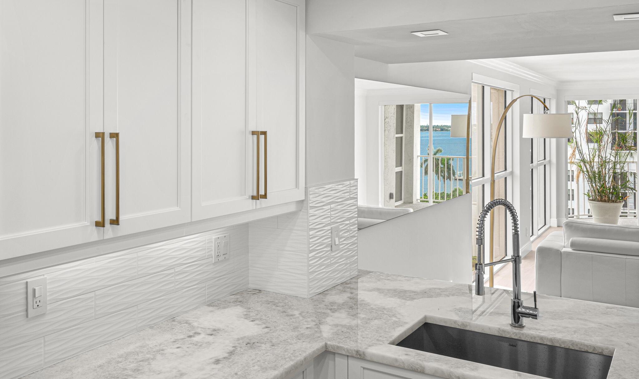 3901 S Flagler Drive 806