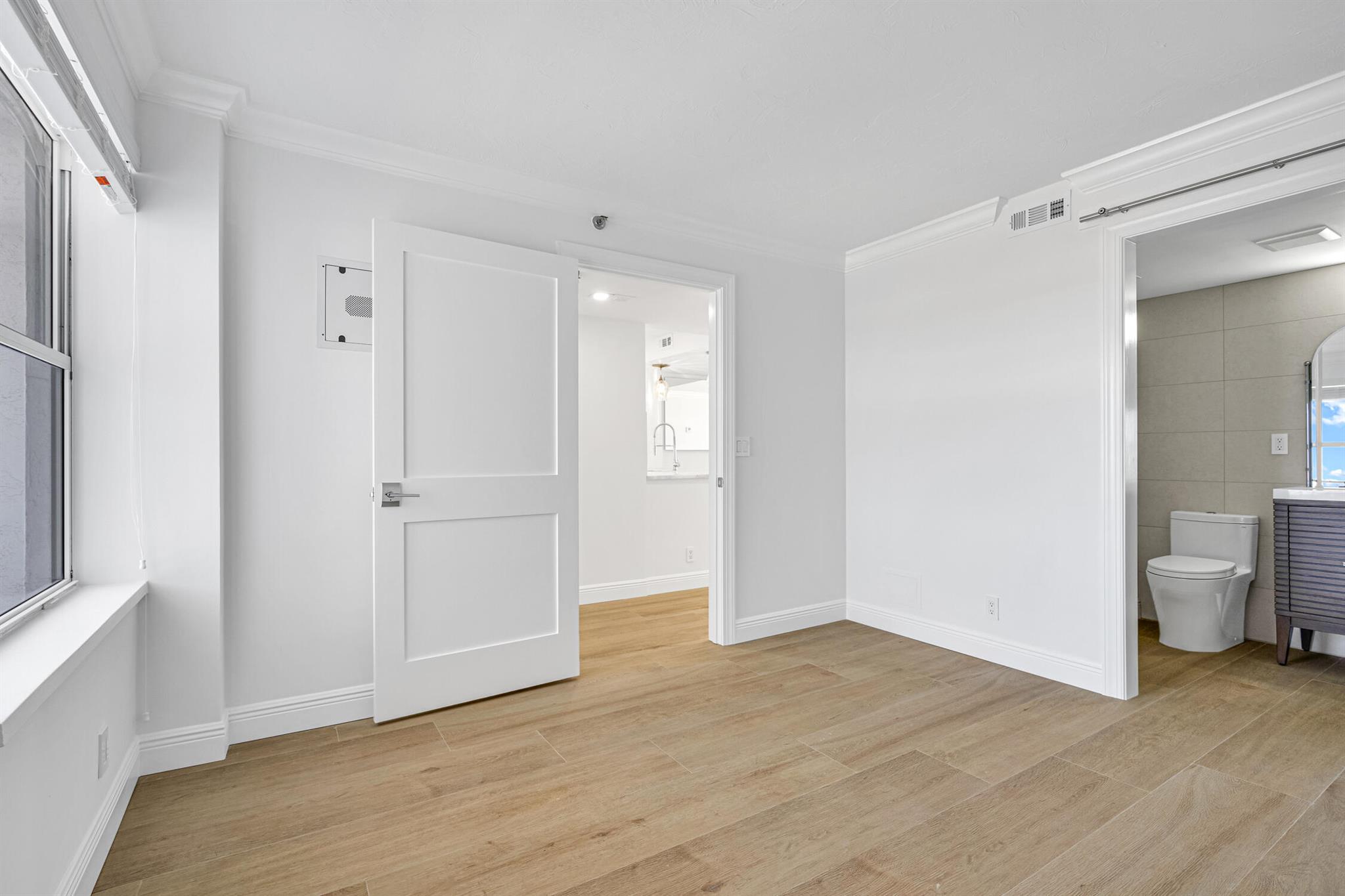 3901 S Flagler Drive 806