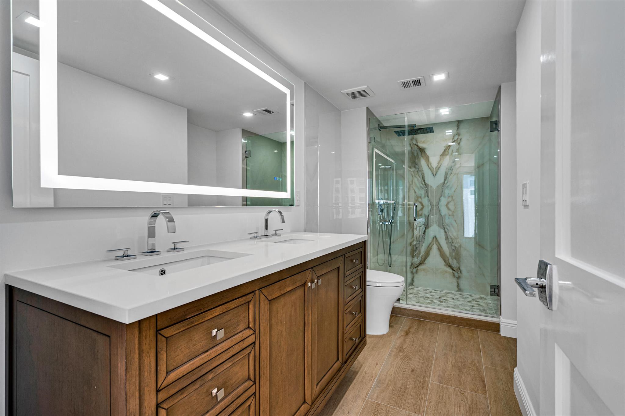 3901 S Flagler Drive 806