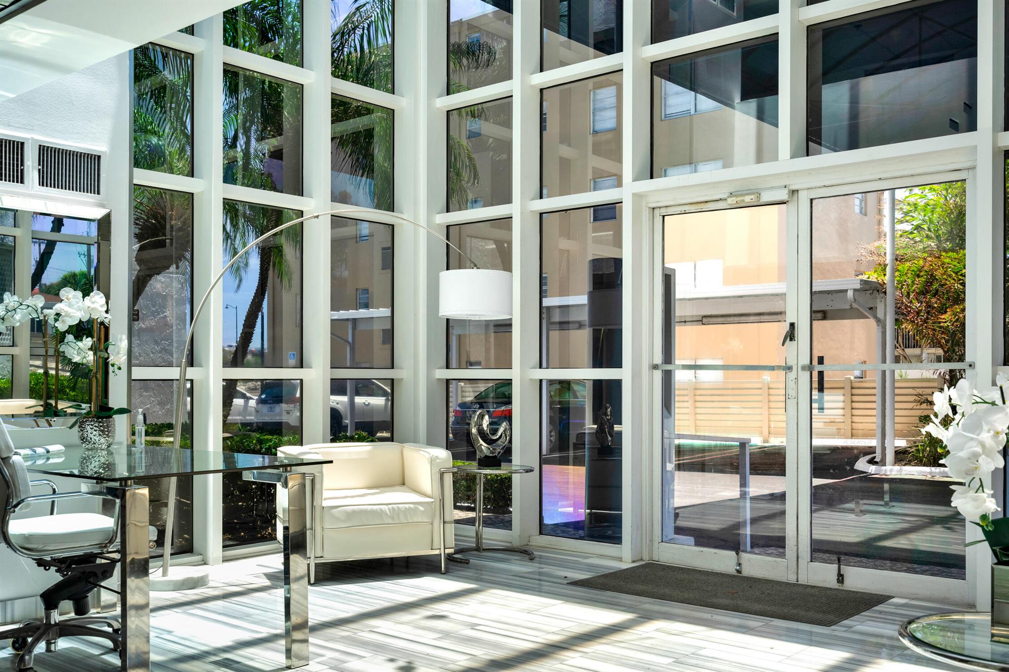 3901 S Flagler Drive 806