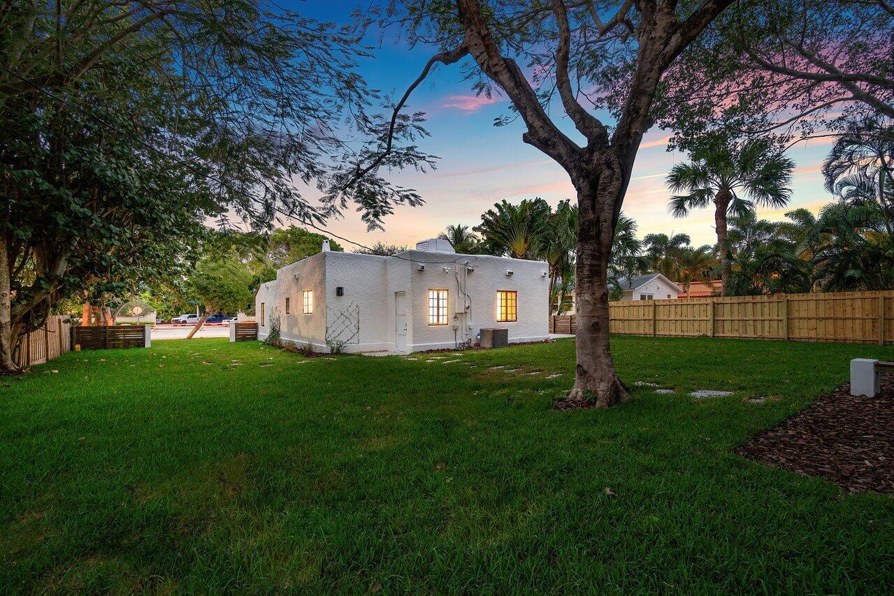 816 Park Place