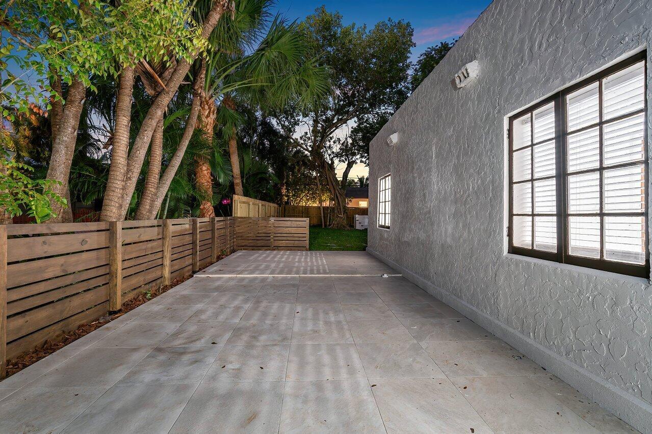 816 Park Place