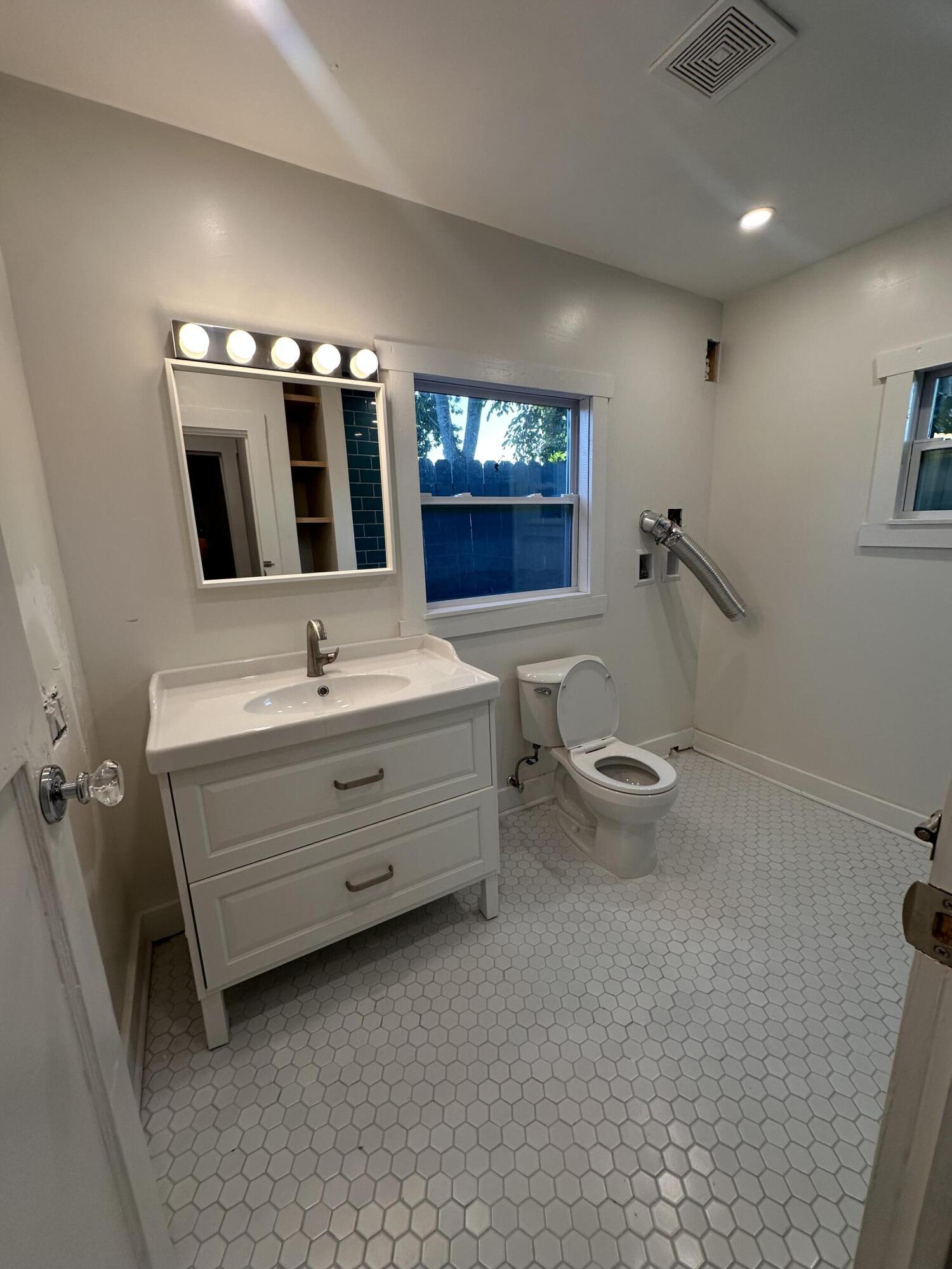 4707 Garden Avenue Apartment A