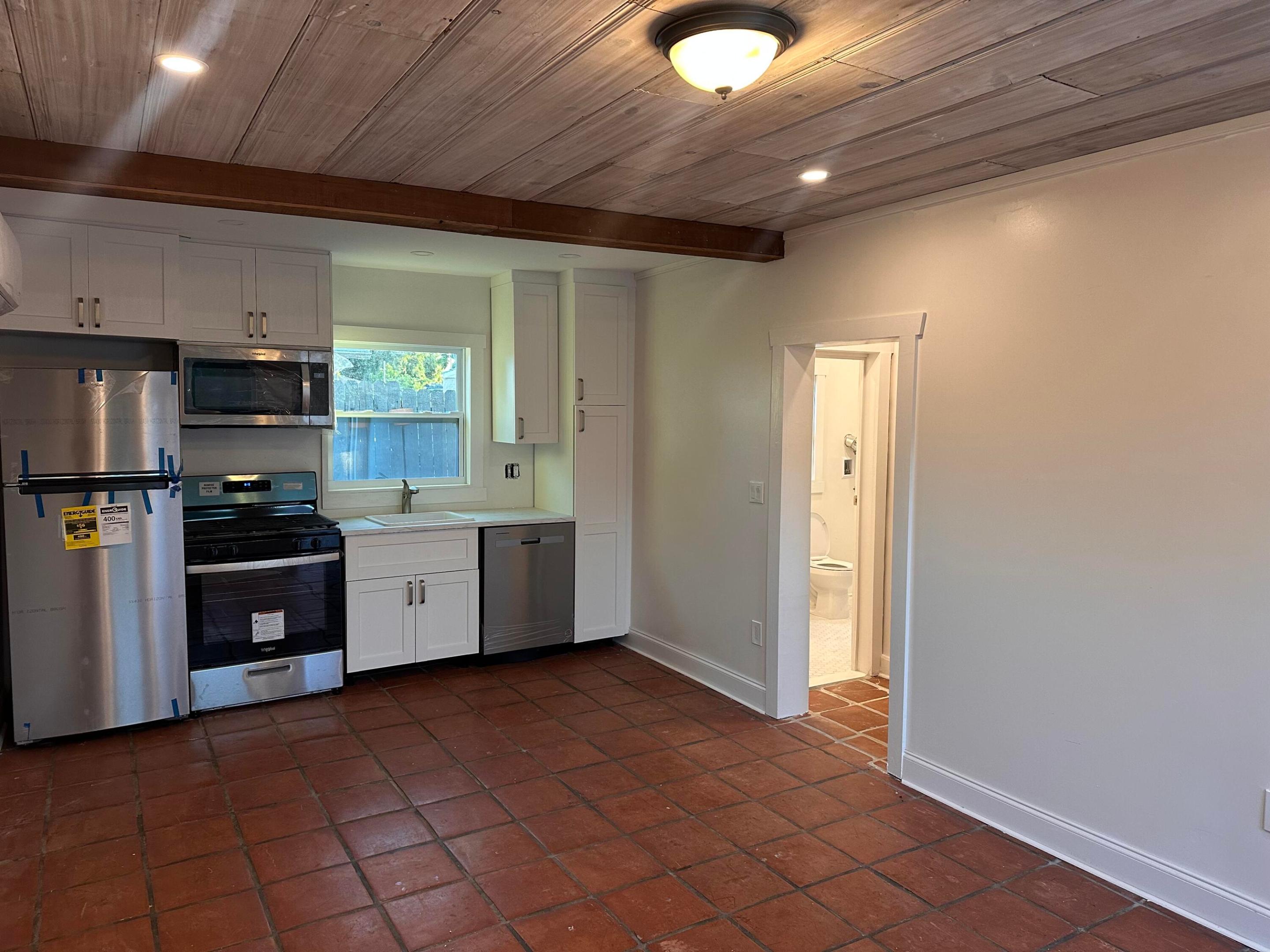 4707 Garden Avenue Apartment A