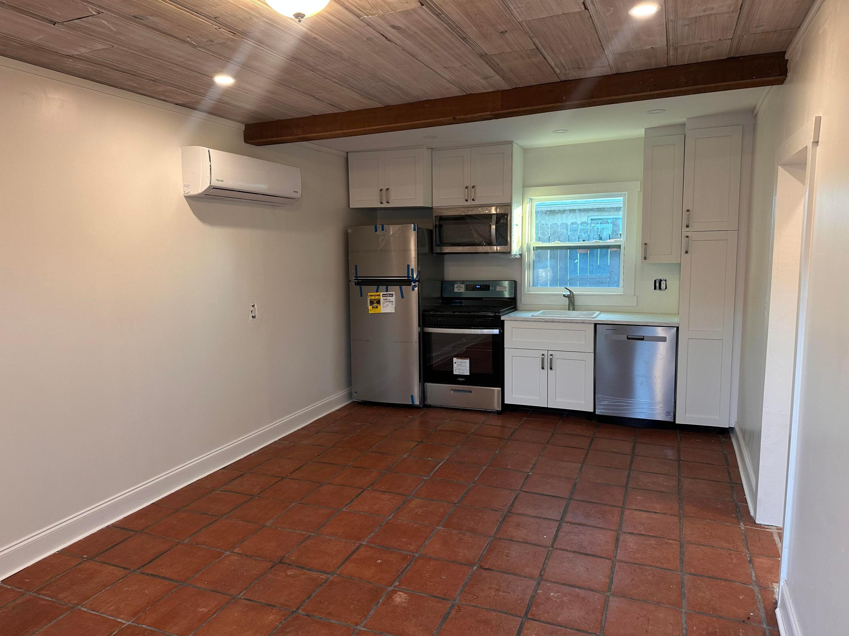 4707 Garden Avenue Apartment A