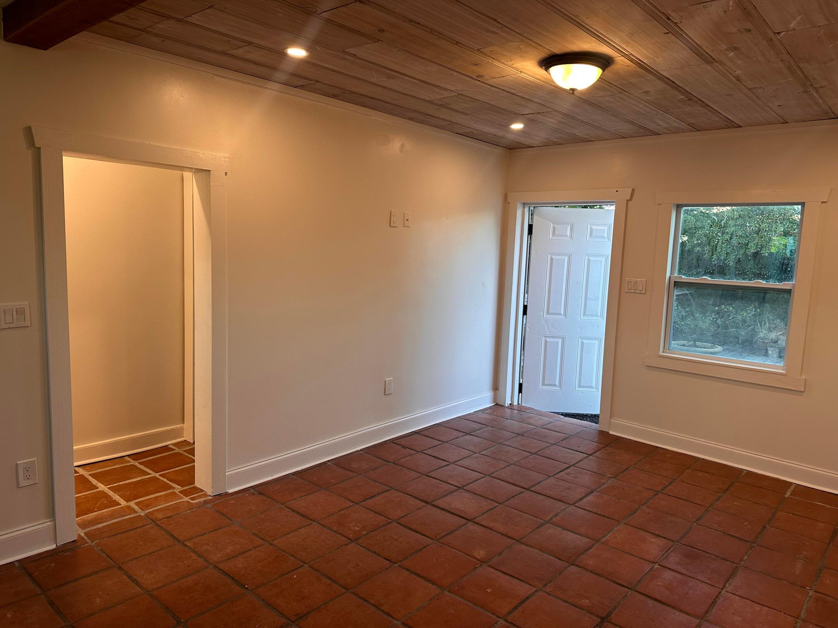 4707 Garden Avenue Apartment A