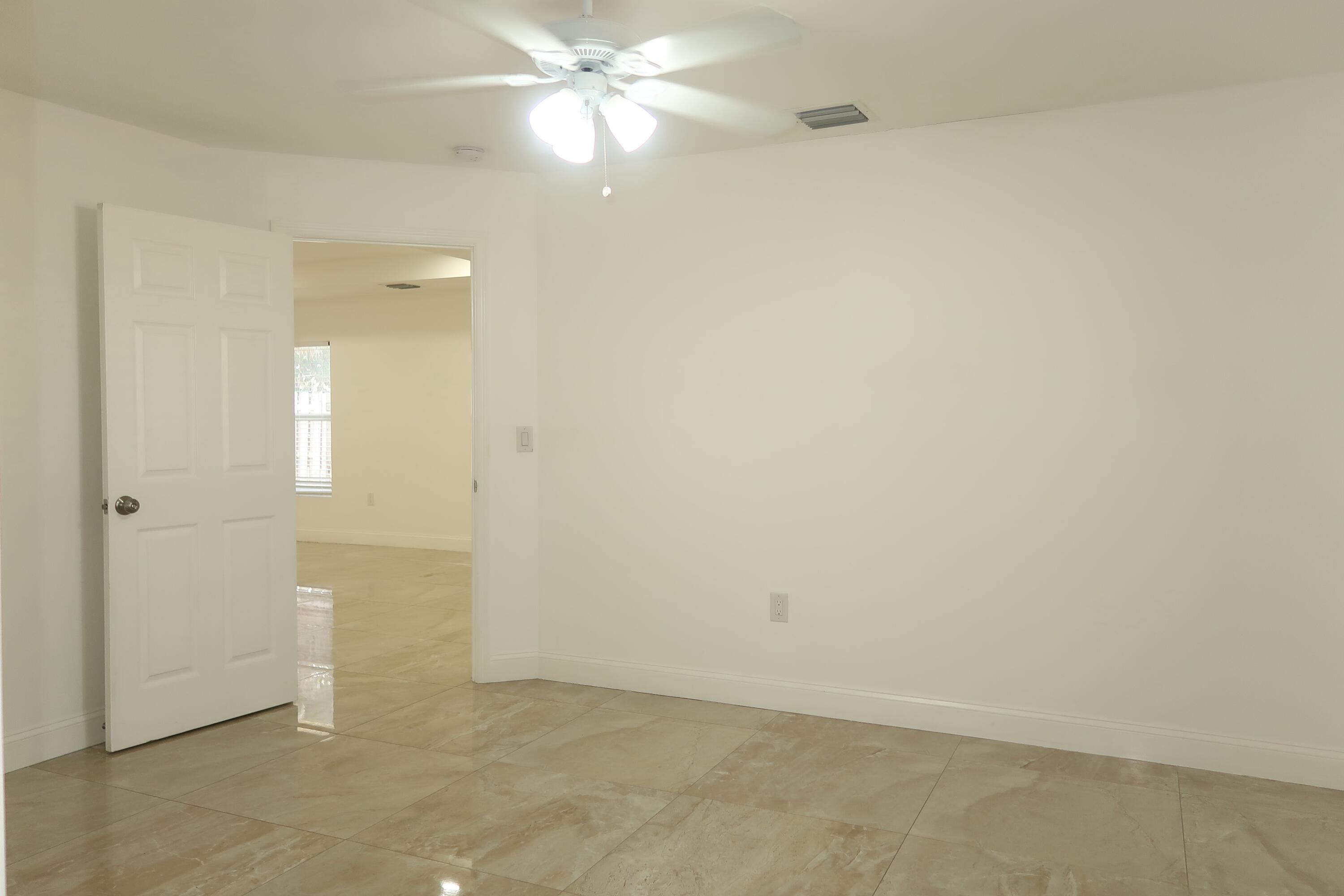 815 Forest Hill Boulevard