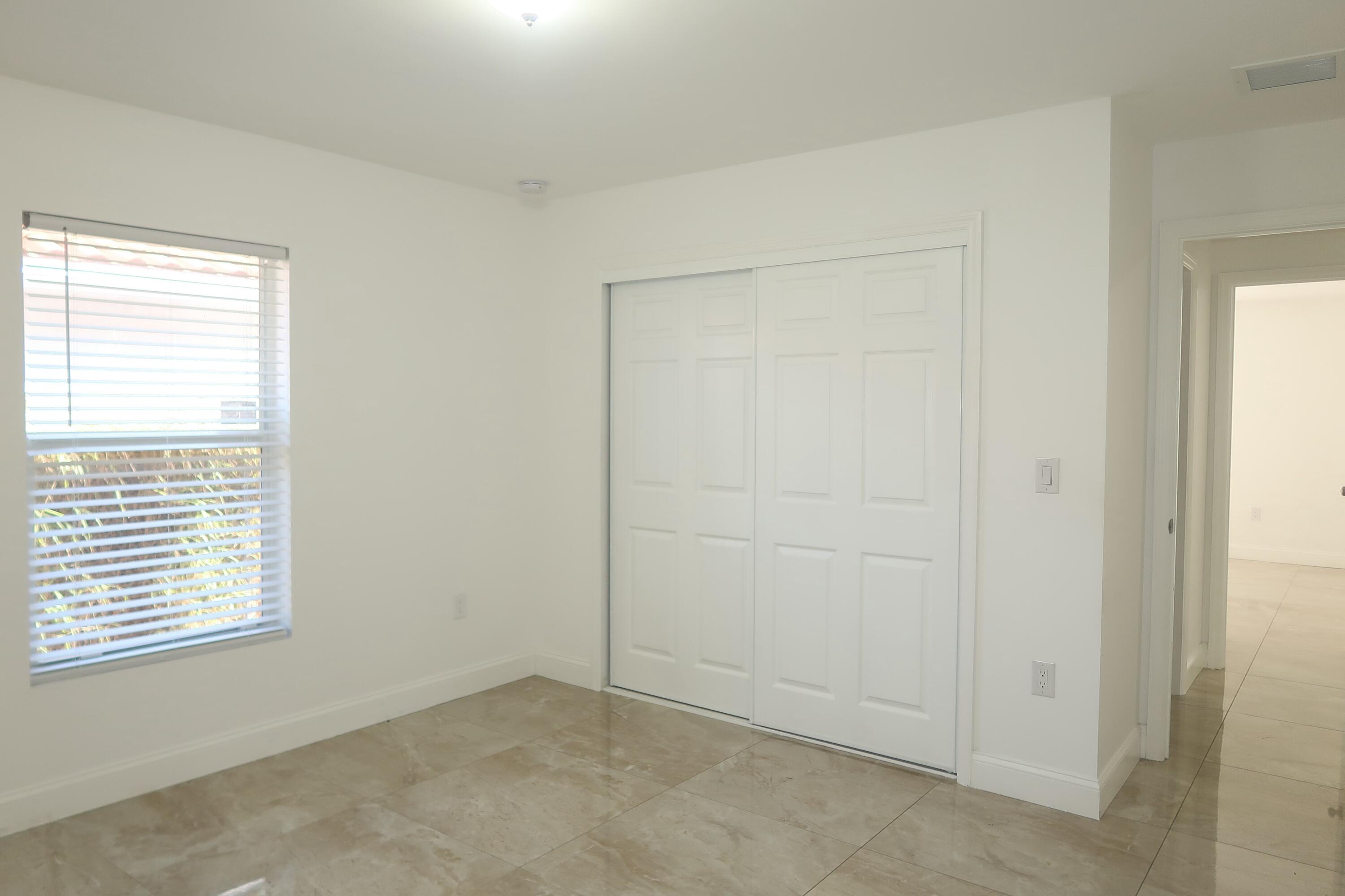 815 Forest Hill Boulevard