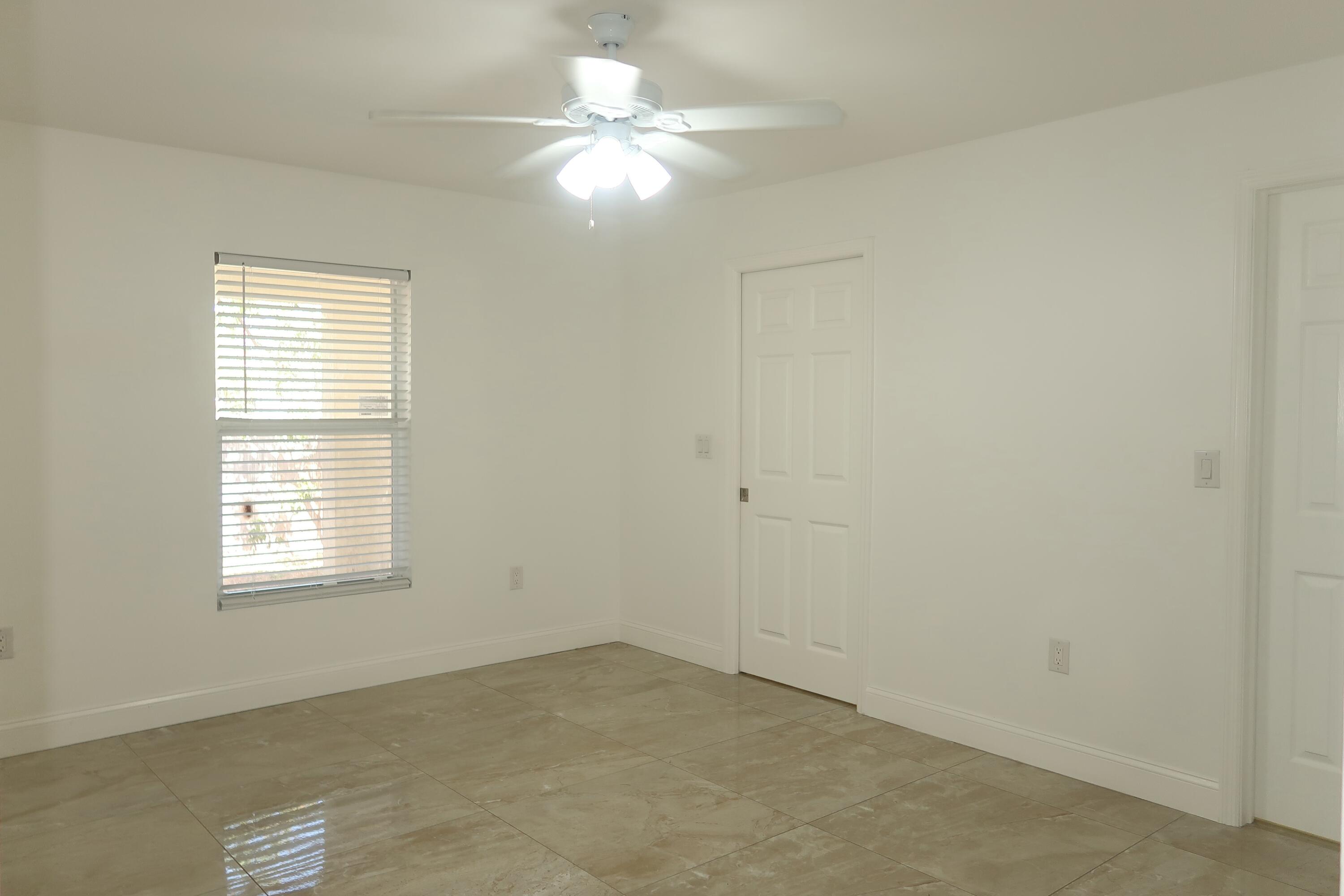 815 Forest Hill Boulevard