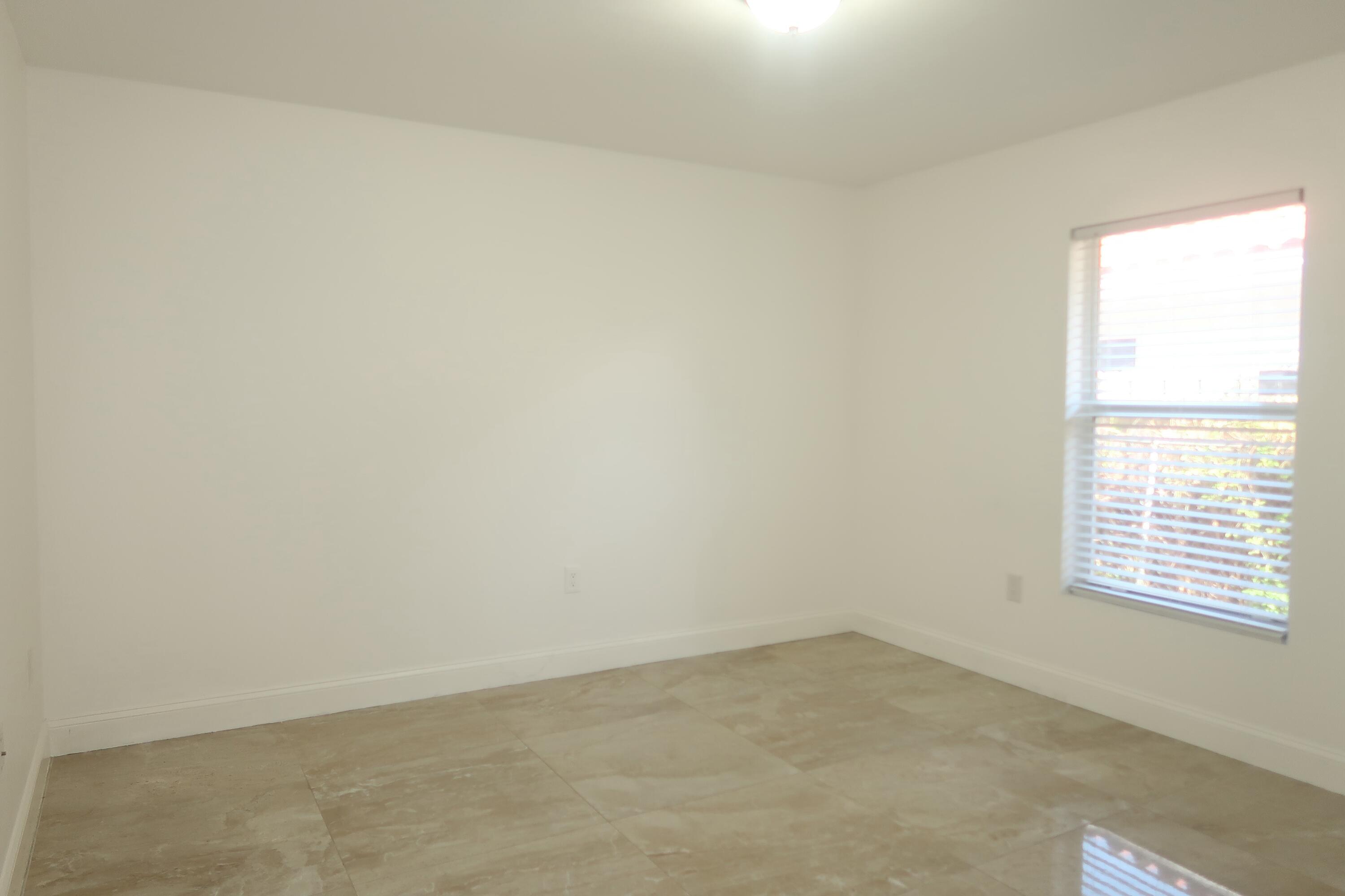 815 Forest Hill Boulevard