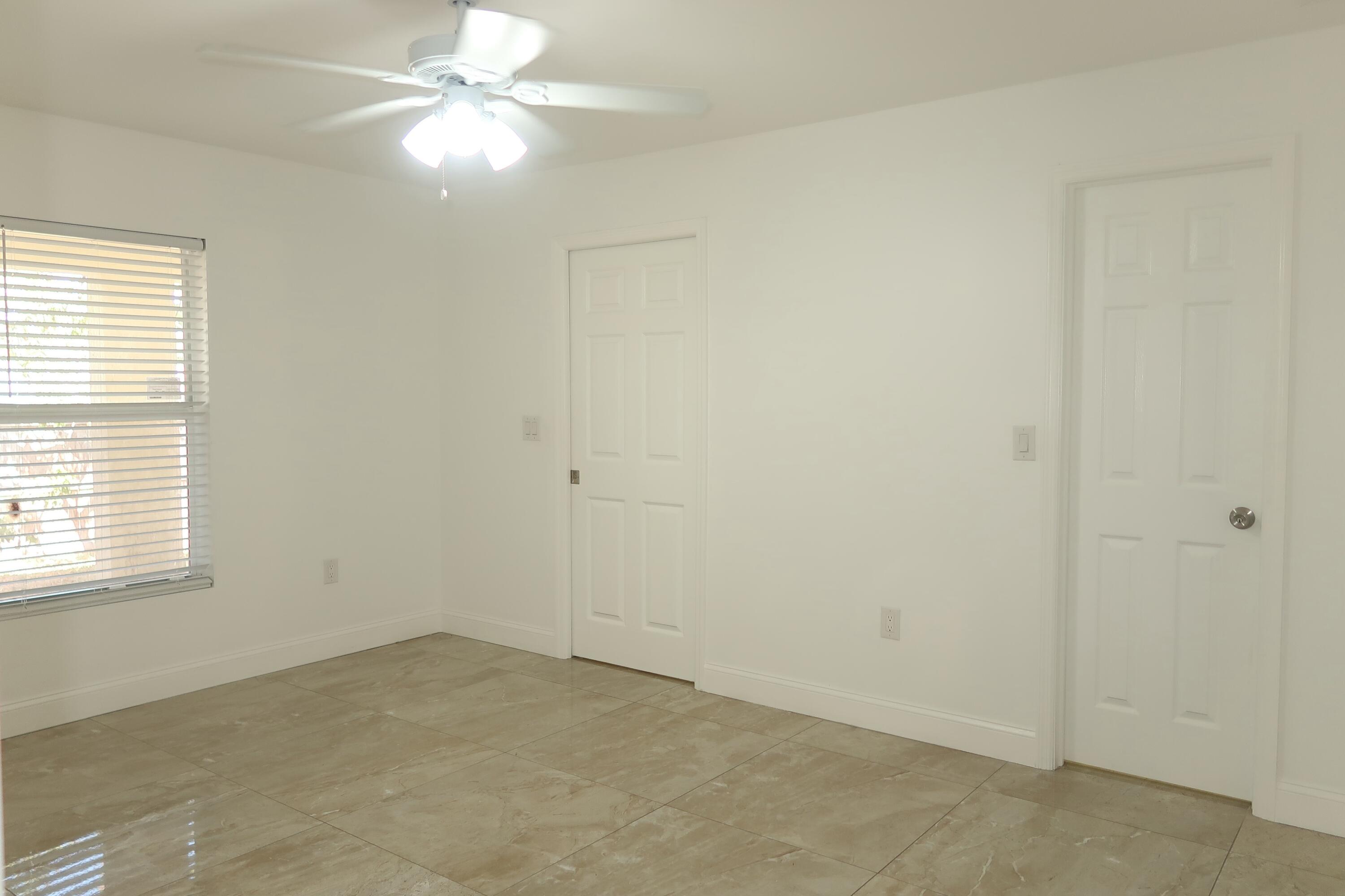 815 Forest Hill Boulevard