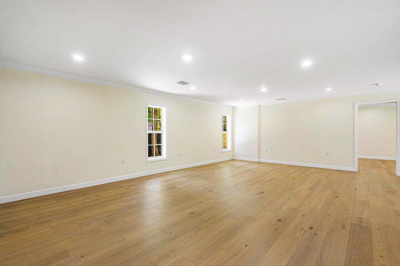370 Marlborough Road