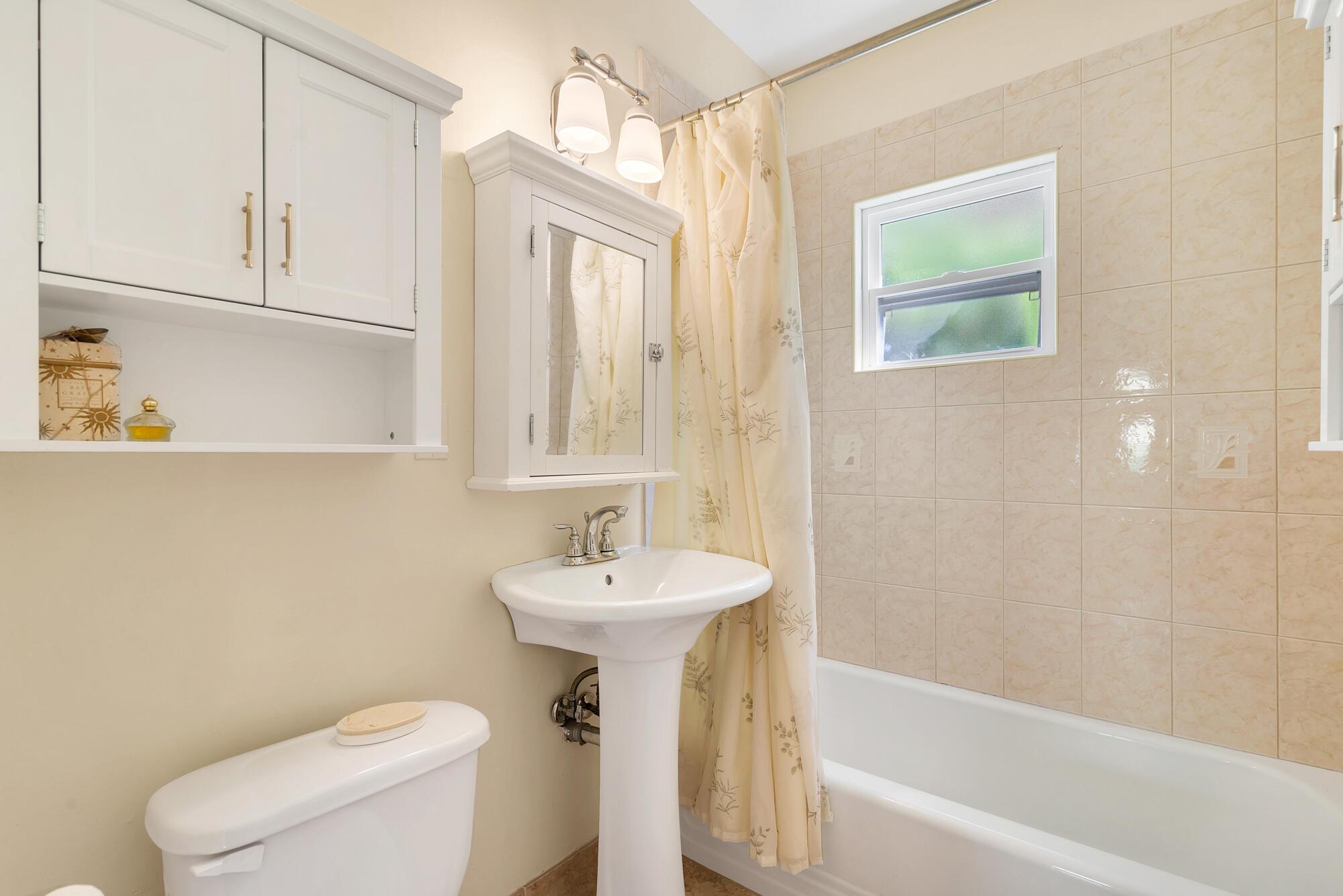 311 Kenilworth Boulevard