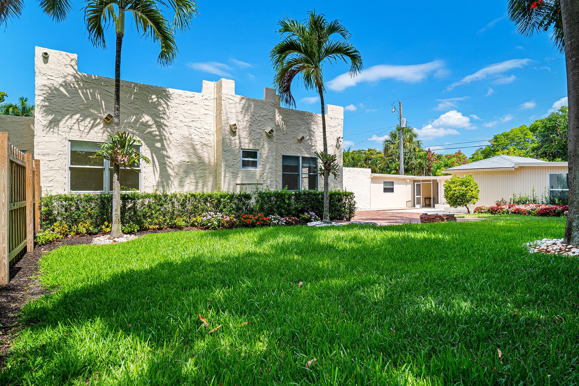 813 Avon Road