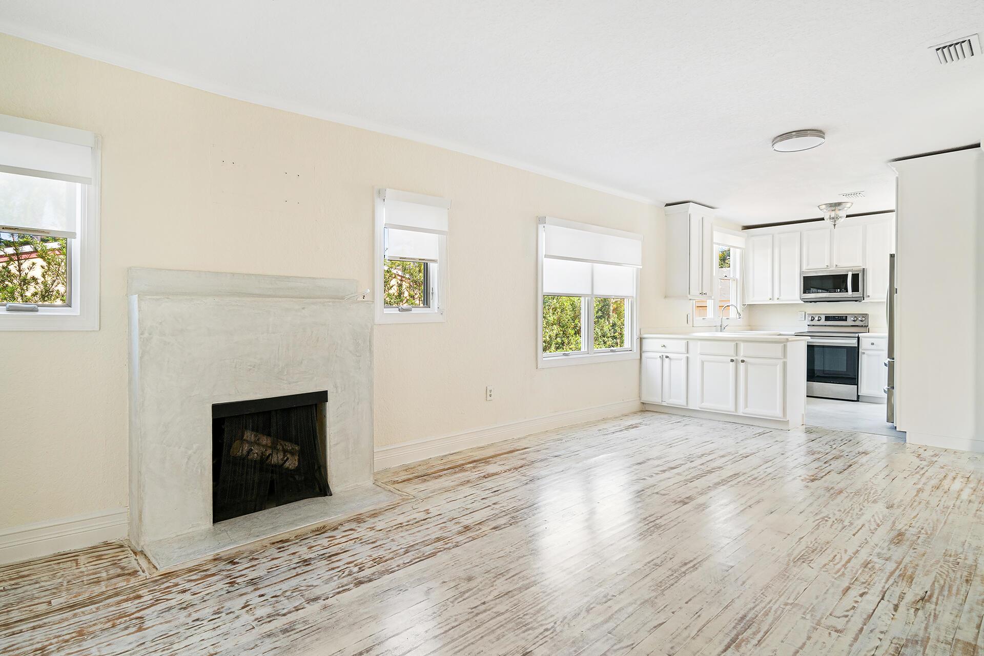 813 Avon Road
