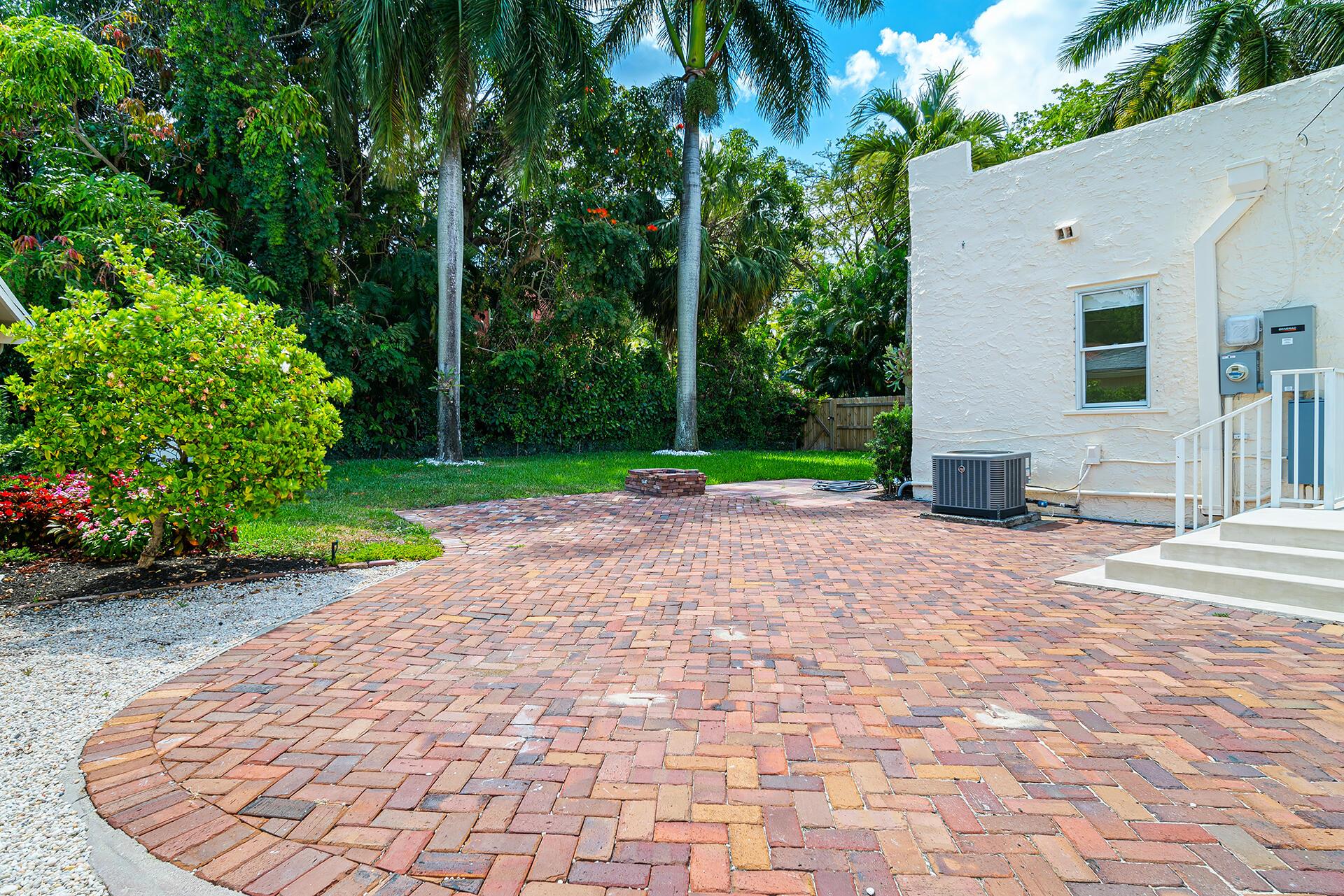 813 Avon Road