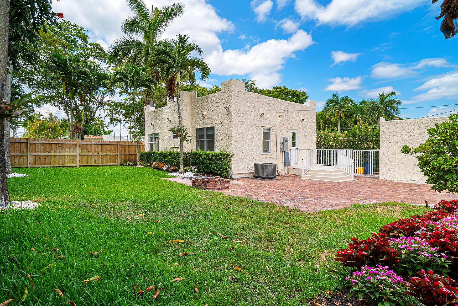 813 Avon Road
