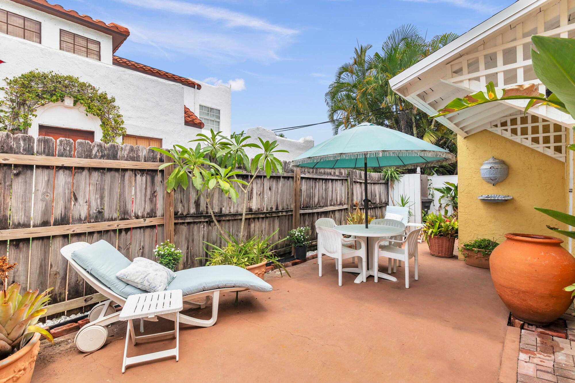 239 Lytton Court