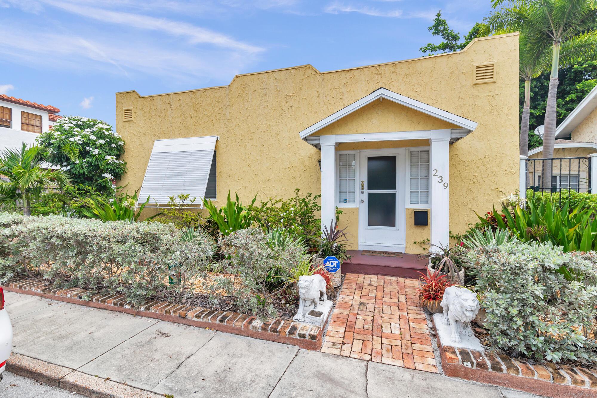 239 Lytton Court