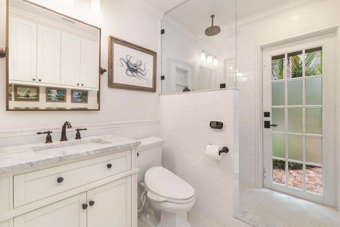 815 Nathan Hale Road