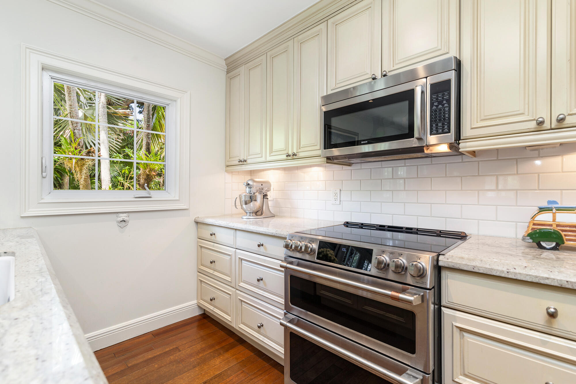 815 Nathan Hale Road