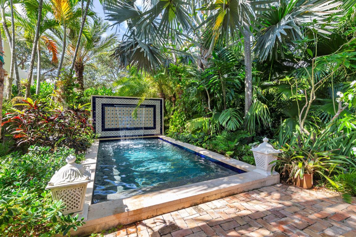 815 Nathan Hale Road