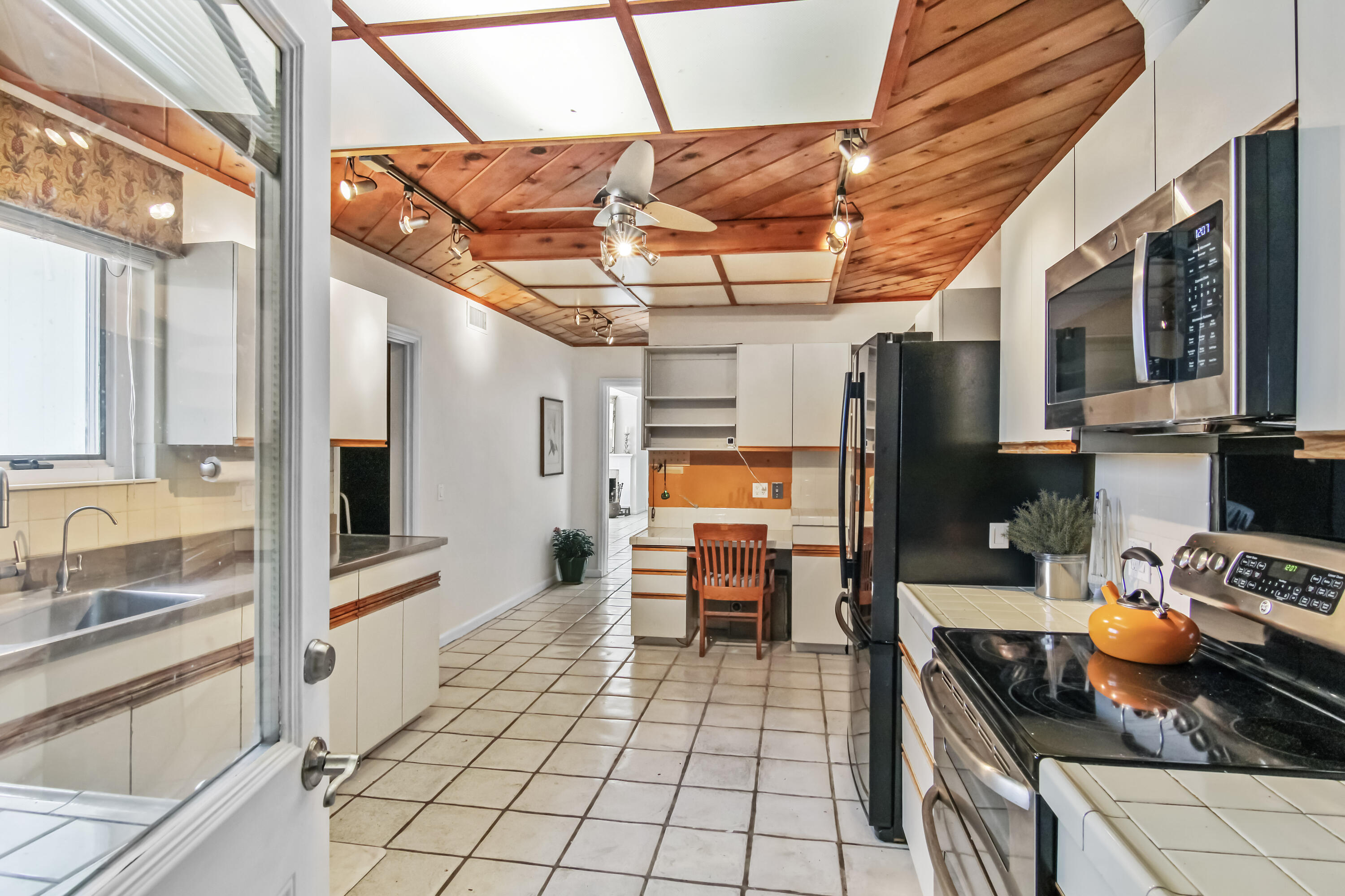 3405 S Flagler Drive