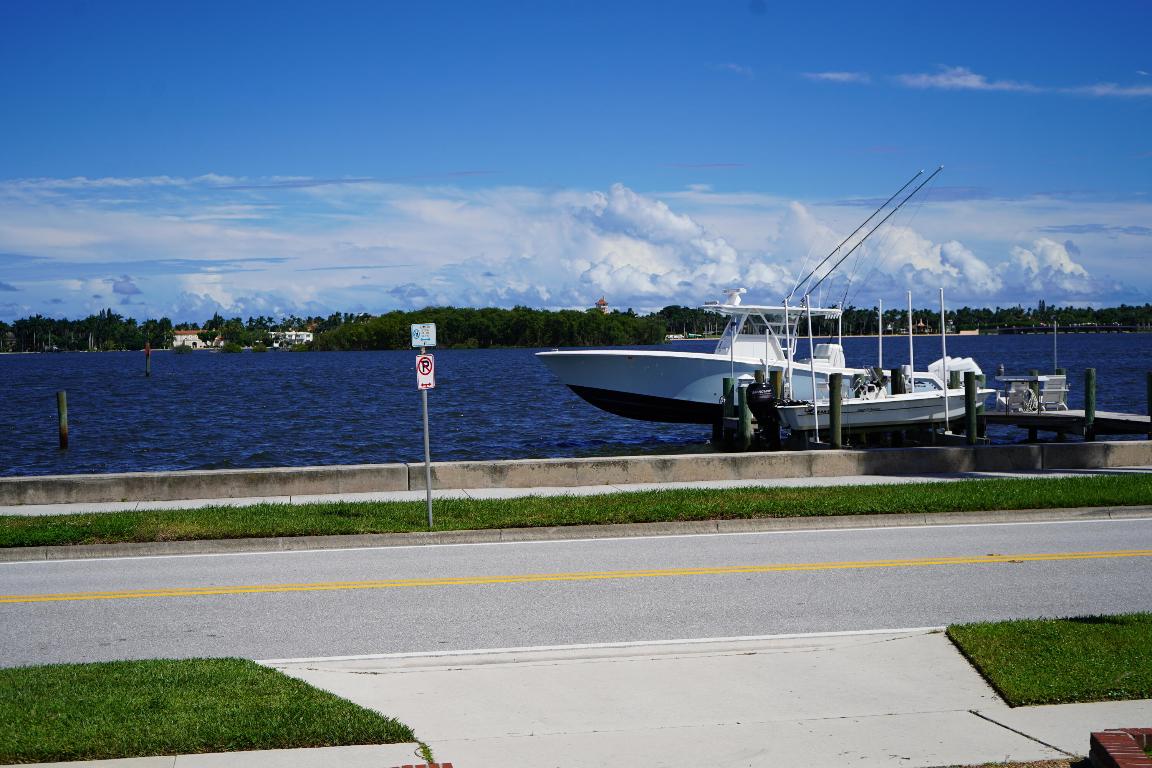 3405 S Flagler Drive