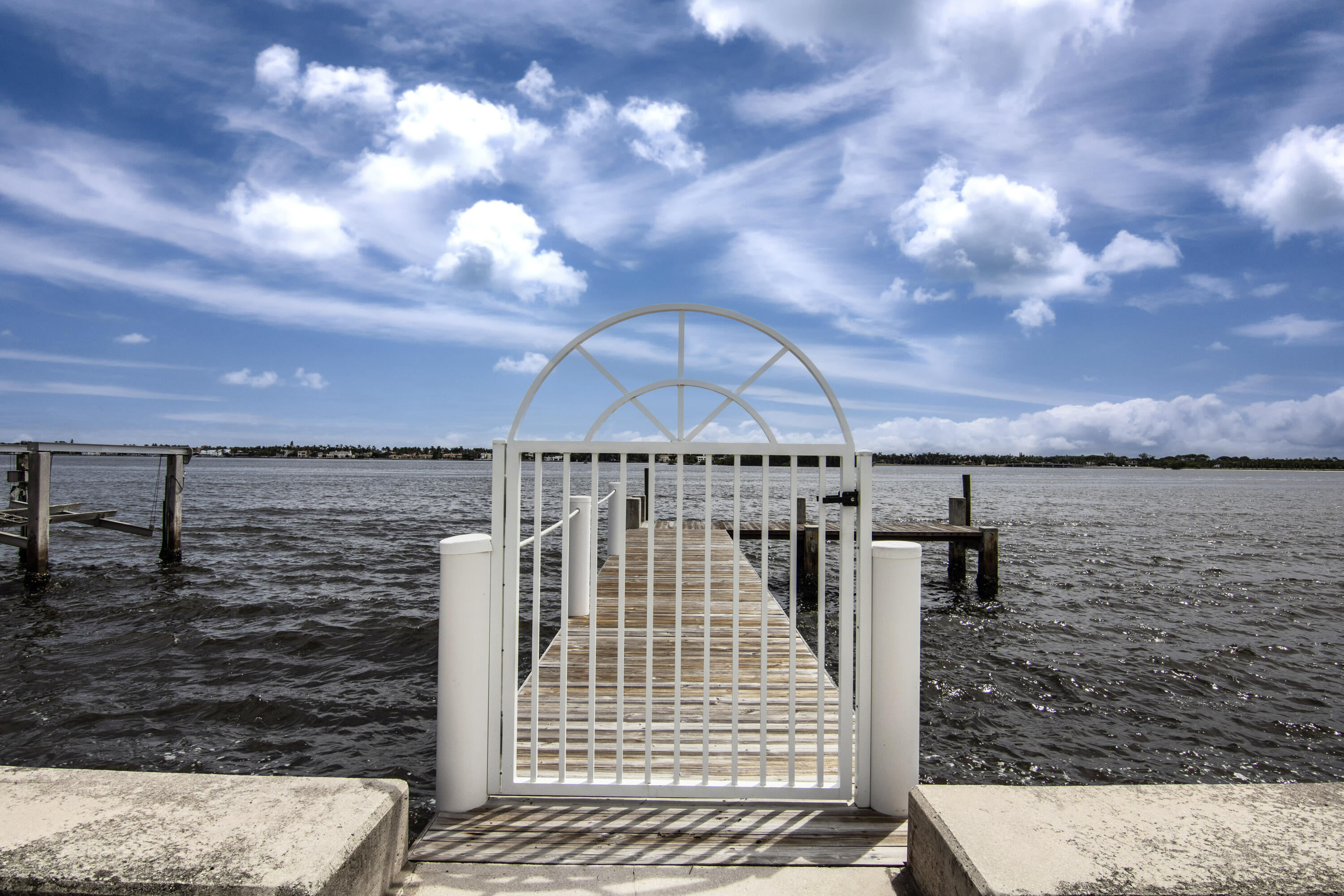 3405 S Flagler Drive