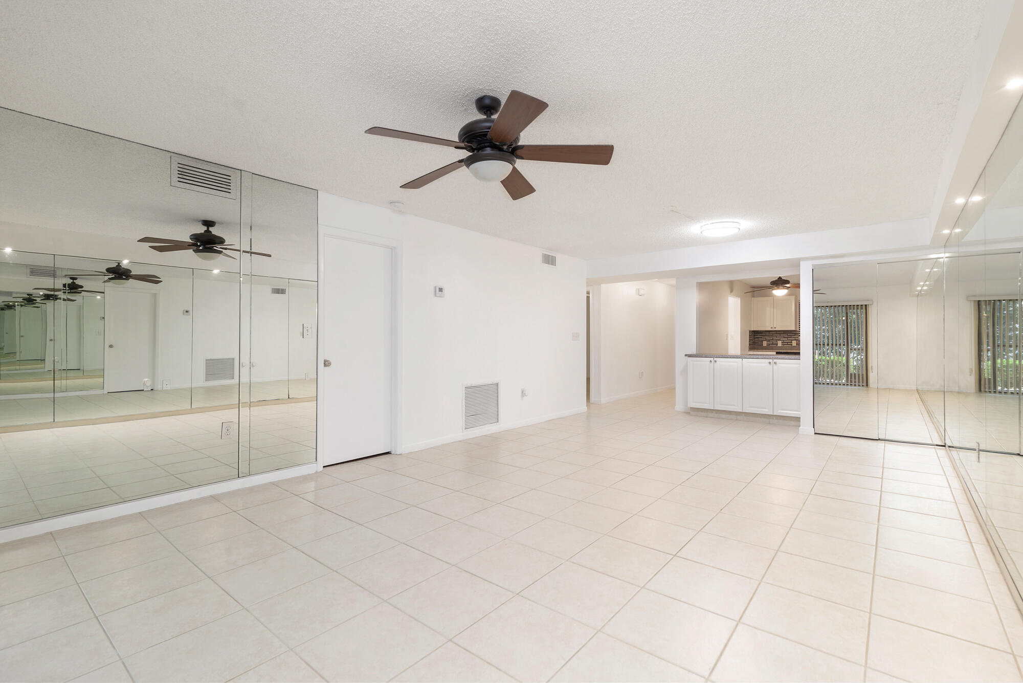 3525 S Ocean Boulevard 111