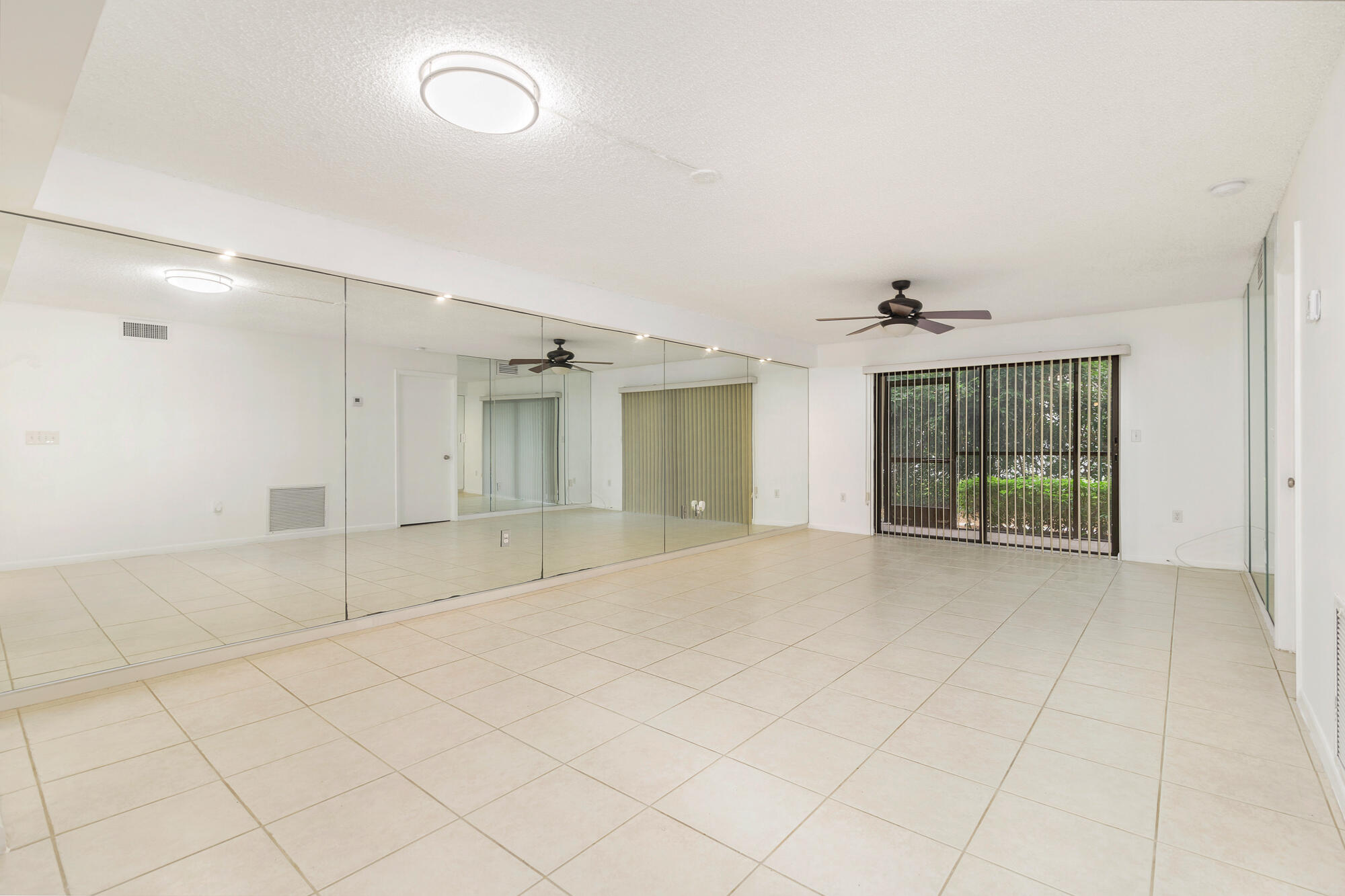 3525 S Ocean Boulevard 111