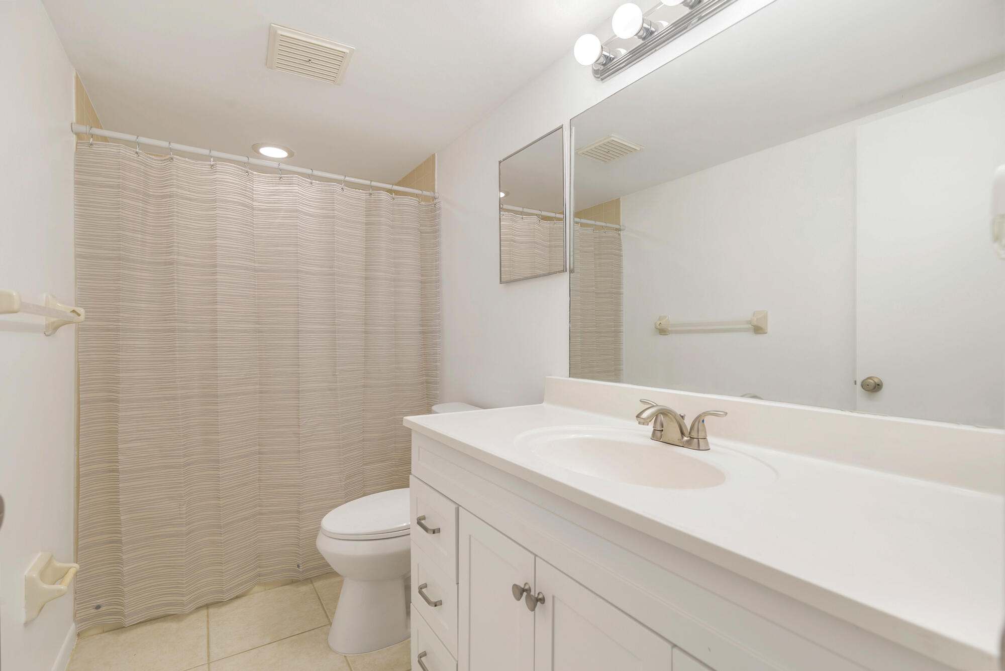 3525 S Ocean Boulevard 111