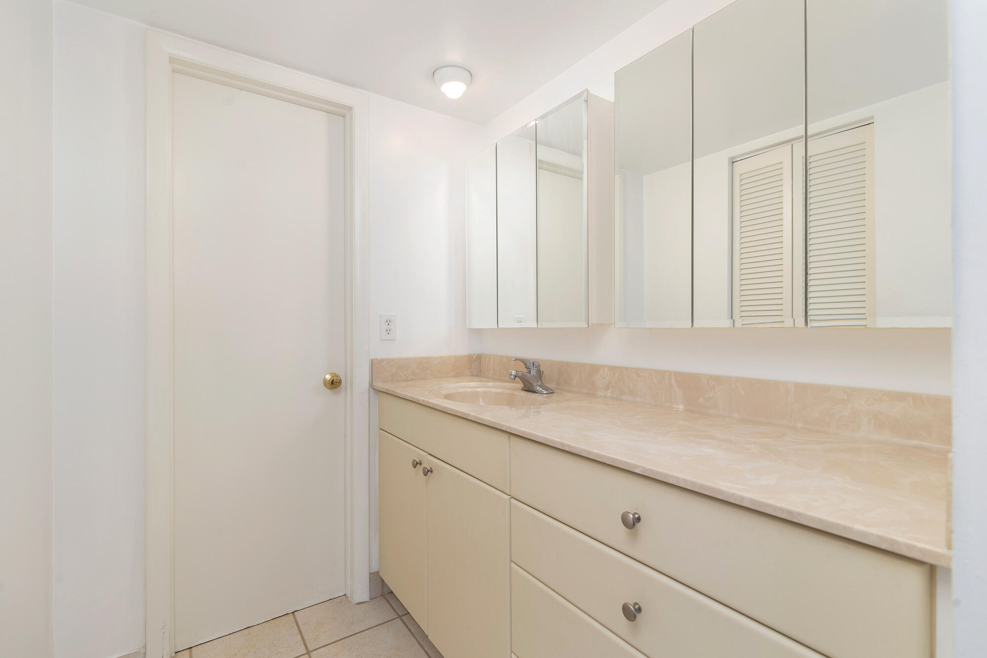 630 Ocean Drive 412