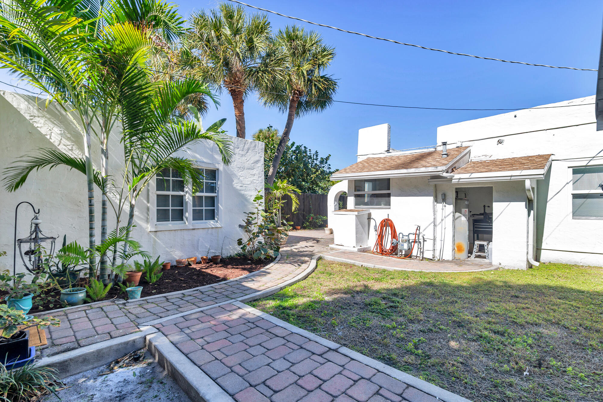 324 Pilgrim Road