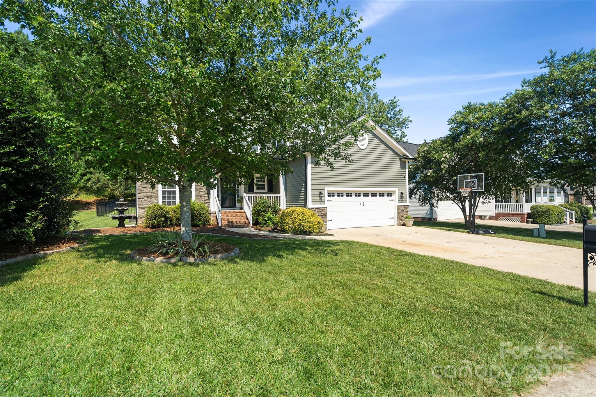 1677 Shetland Lane