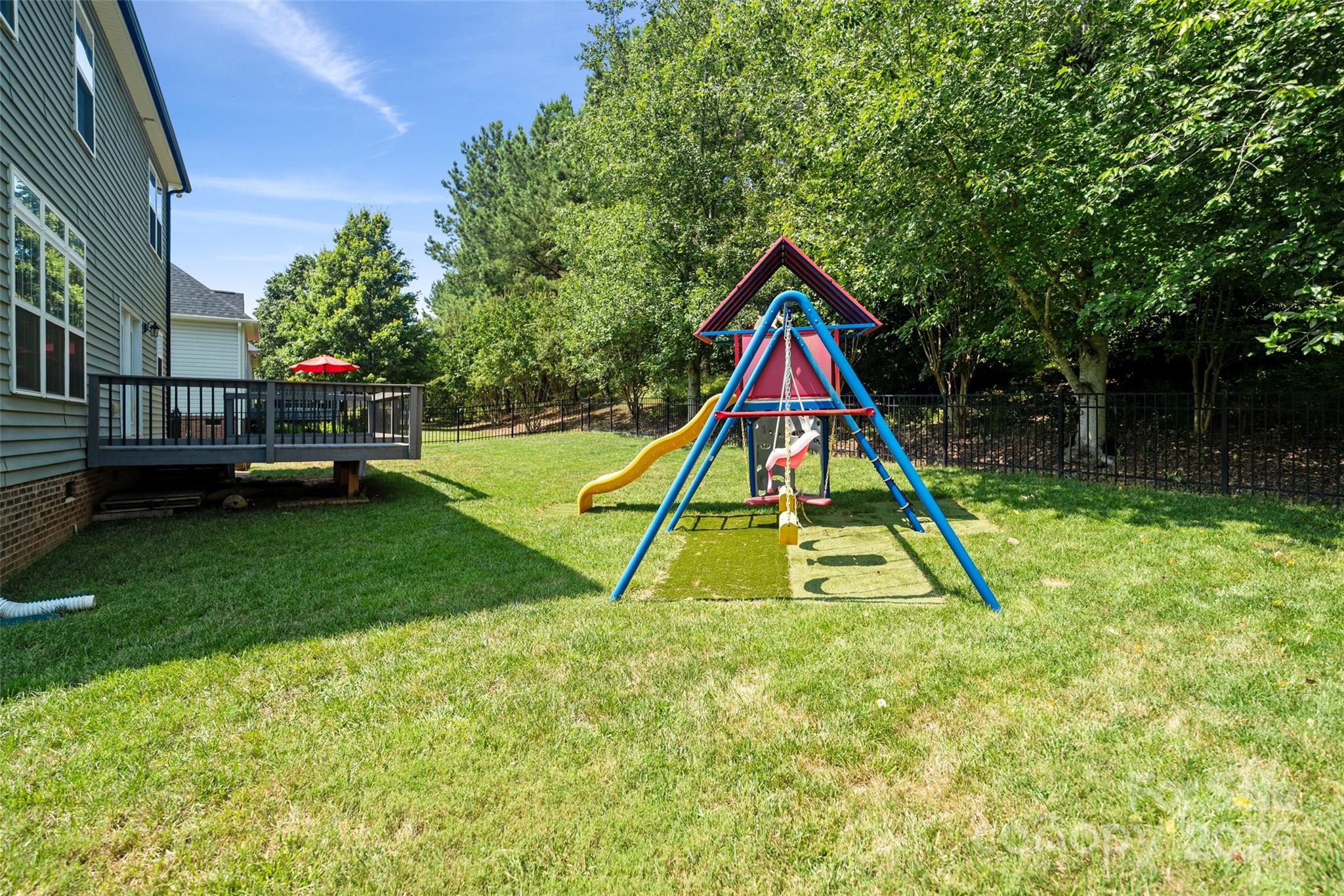 1677 Shetland Lane