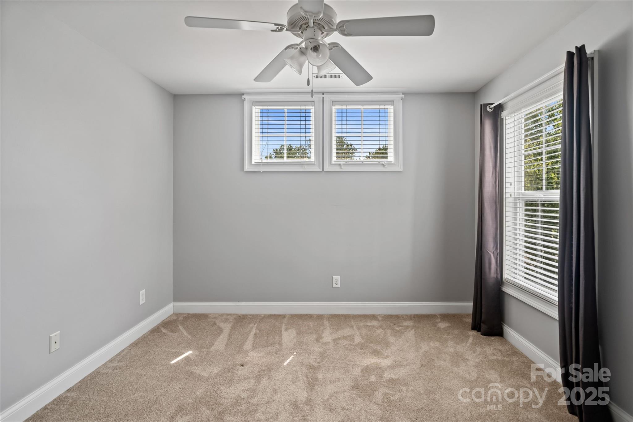 1677 Shetland Lane