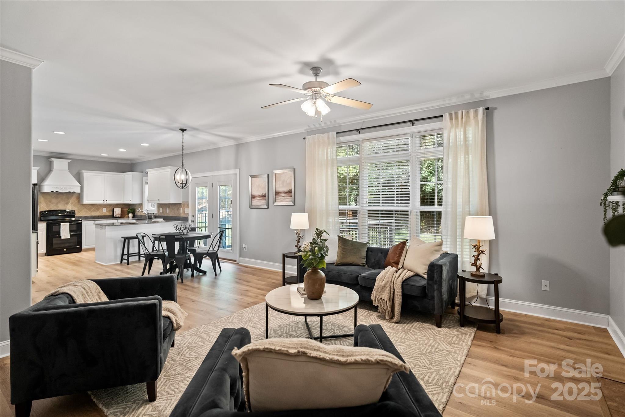 1677 Shetland Lane