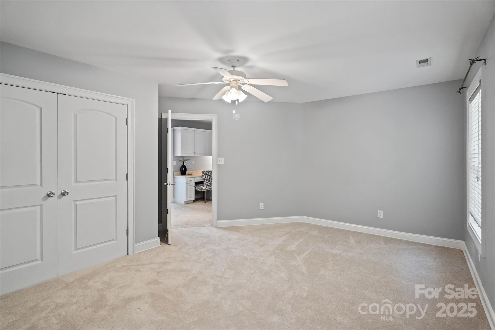 1677 Shetland Lane
