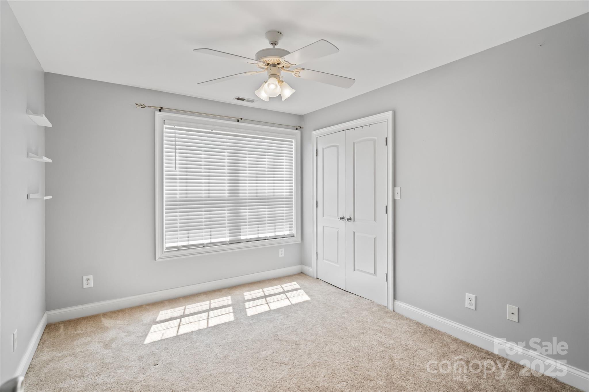 1677 Shetland Lane