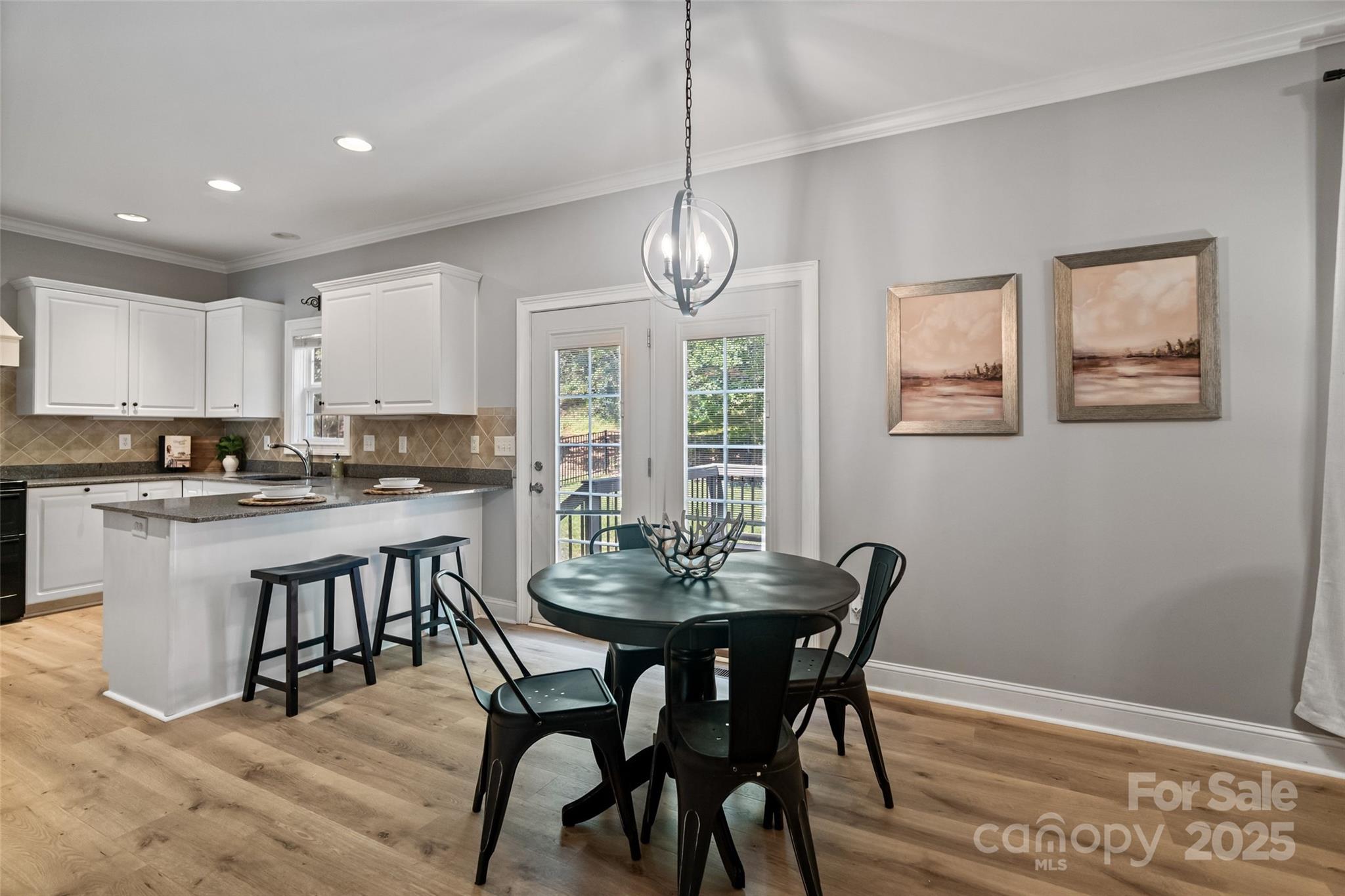 1677 Shetland Lane