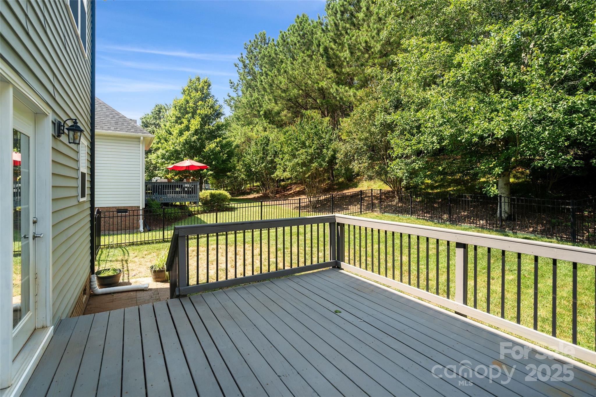 1677 Shetland Lane
